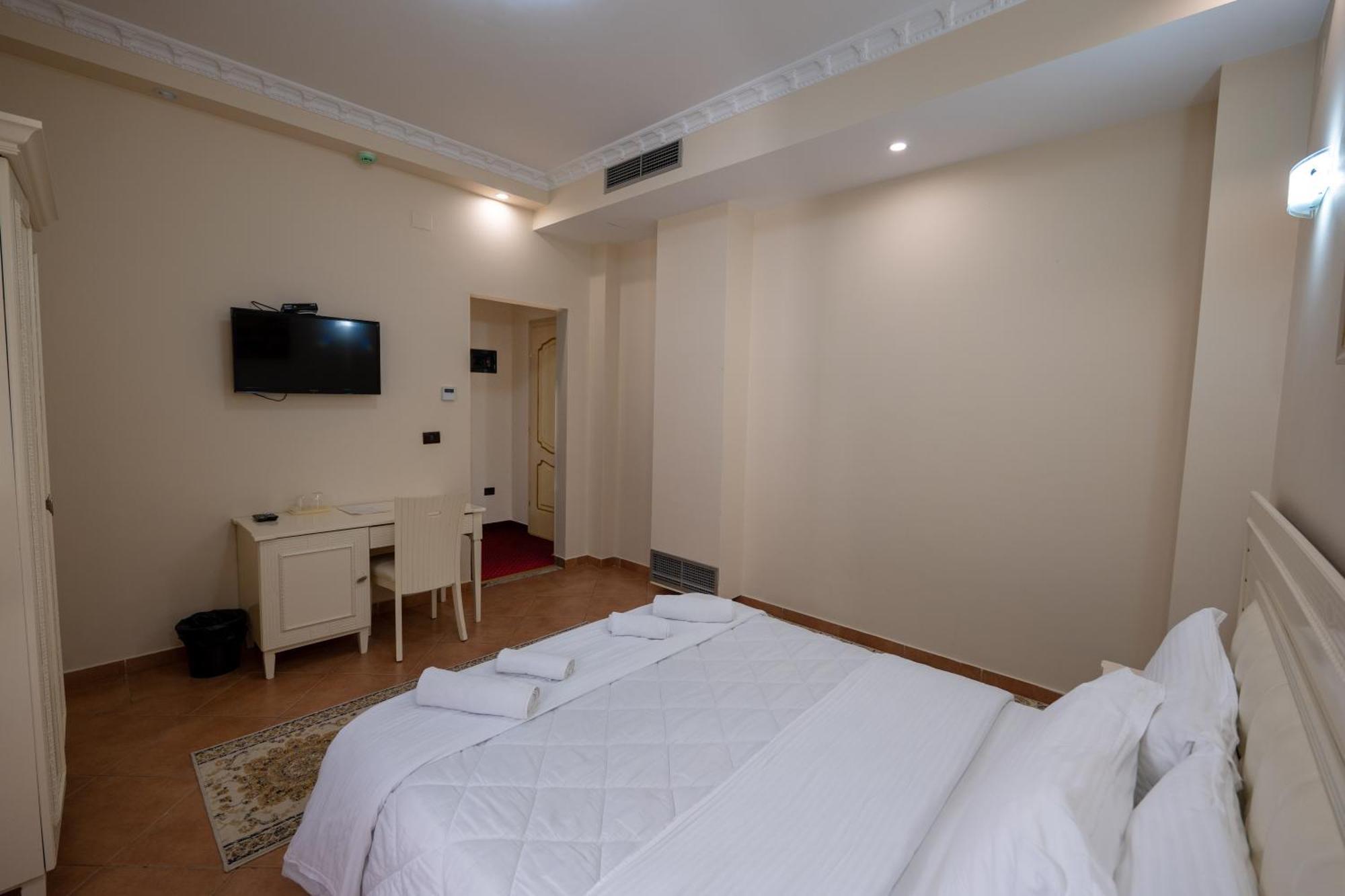 Olimpic Hotel Tirana Exterior photo