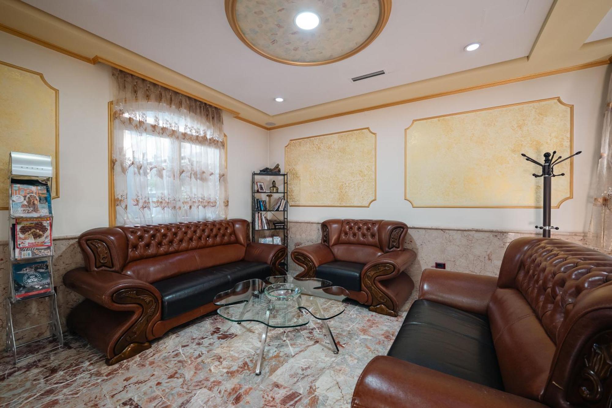 Olimpic Hotel Tirana Exterior photo